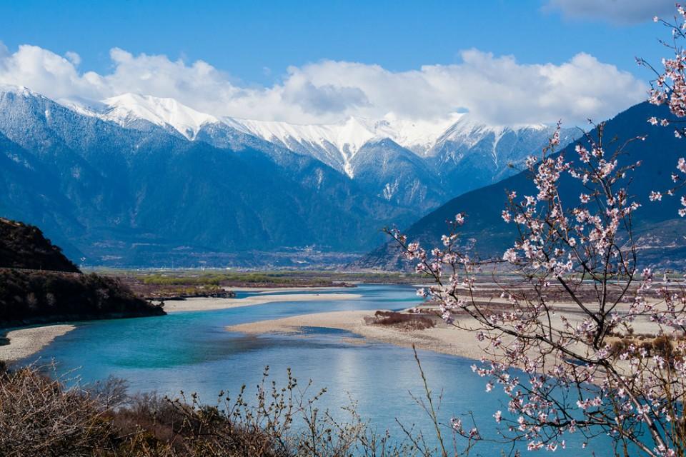 探寻西藏小巷,风情小店里的神秘西藏之旅