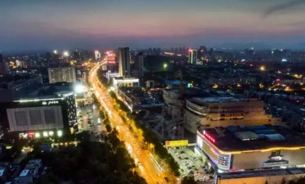 邢台，嘉宾云集，观众热情洋溢的时刻